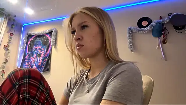 DozyLagging online show from January 9, 6:23 pm