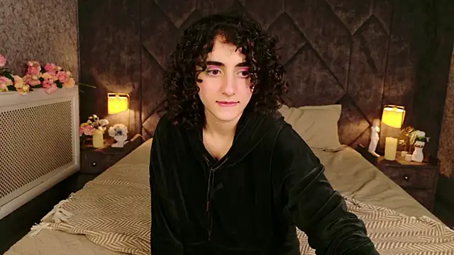 Susan Fors online show from April 3, 5:49 am