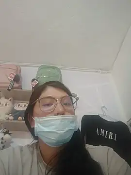 Mia Charlotte2 online show from July 14, 10:36 pm