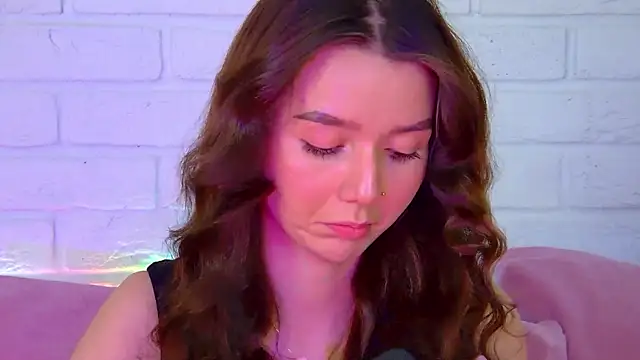 VanessaVienne online show from April 5, 5:01 pm