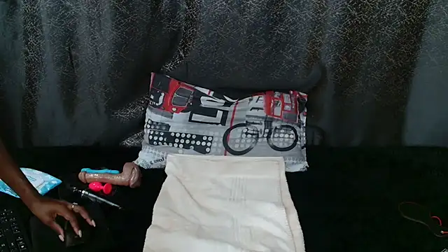 Amanda April online show from March 27, 5:13 pm