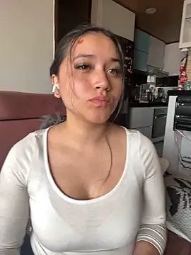 Veronica Wins  online show from April 13, 8:31 pm