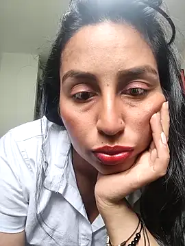 LunaRouuse  online show from March 18, 1:49 pm