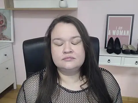 HollyDanceSoul online show from March 17, 7:34 am