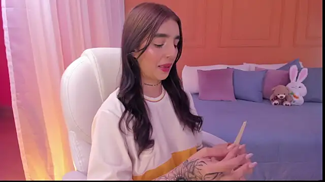 Abriil cutee online show from July 7, 1:47 pm