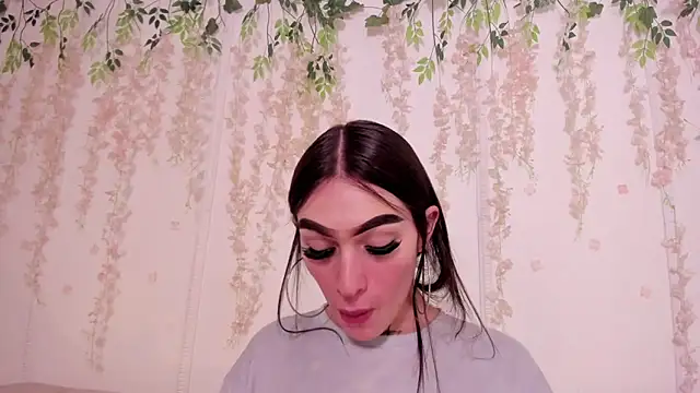 lizz lunna online show from March 25, 10:12 pm