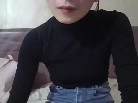 berry alma06 online show from February 17, 4:17 pm