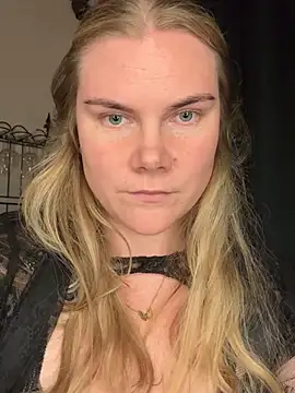 SexyBlondJoanna online show from February 24, 8:07 pm