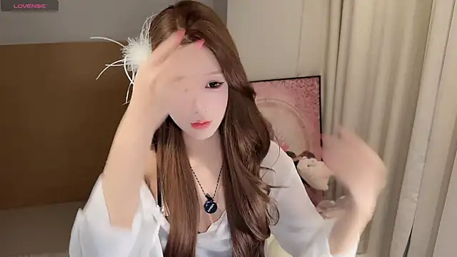 tutu-l online show from February 20, 2:51 pm