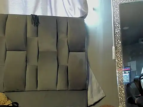 dylaans19 online show from February 25, 2:37 pm