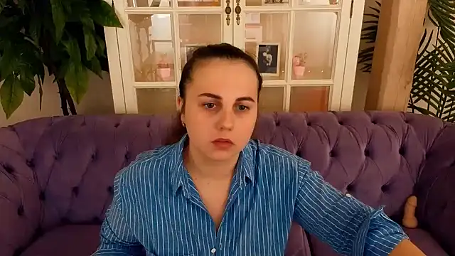 MikaFoxy online show from April 15, 5:30 am