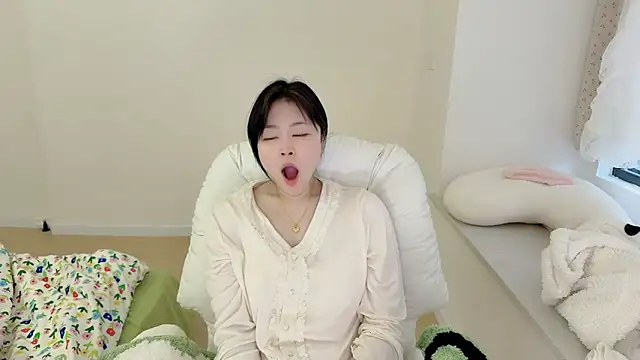 Onefiona online show from March 16, 7:01 am