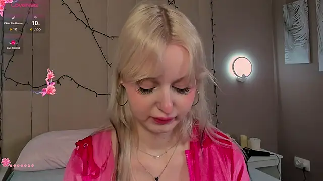 AdeleSilvy online show from March 9, 1:31 am