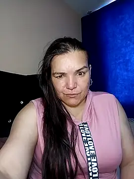 lee hot online show from February 4, 7:28 pm