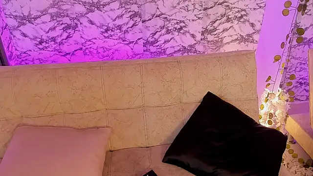 soffi joness23 online show from March 20, 7:30 pm