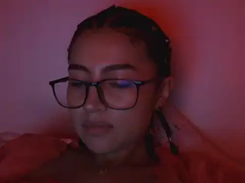 OriannaWolf online show from February 15, 7:51 am