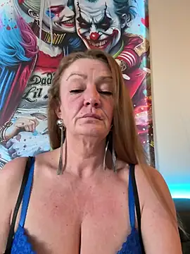 gabi-milf online show from February 12, 8:27 am