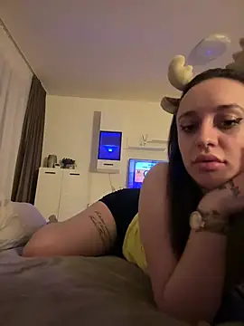 Evelin18 online show from February 3, 9:51 pm