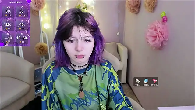 Ashley Veil online show from April 2, 9:01 pm