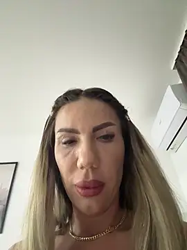 Missolevelvet online show from February 8, 12:25 am