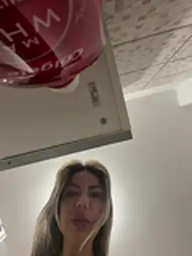 Missolevelvet online show from April 19, 3:17 am