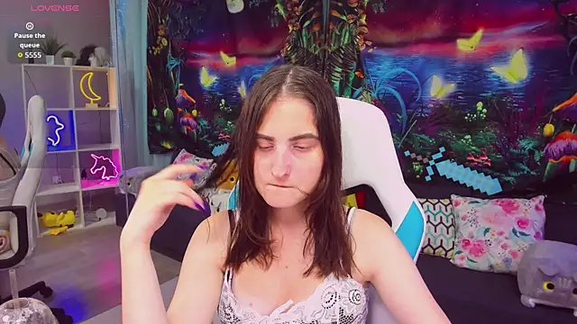 KiraDuvall online show from June 7, 6:59 pm