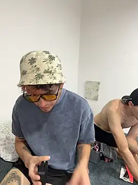 Noyrx online show from February 5, 9:40 pm