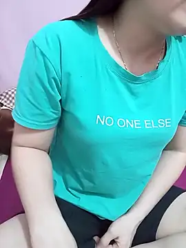 Phoebe-e online show from April 3, 11:58 pm