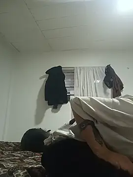 AlexxaAndRileyy online show from April 15, 2:56 am