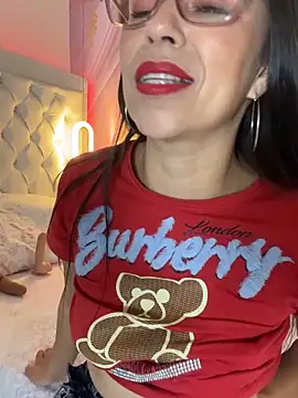 sofi love3 online show from February 18, 7:13 pm