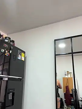 Pretty  Milf online show from March 26, 1:24 pm