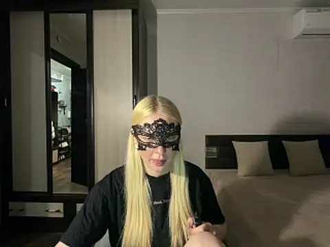 Polly Skil online show from February 18, 4:50 pm