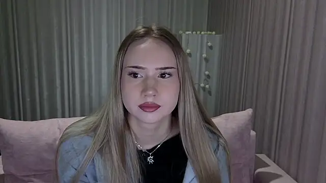 White  a  Black online show from January 15, 9:37 am