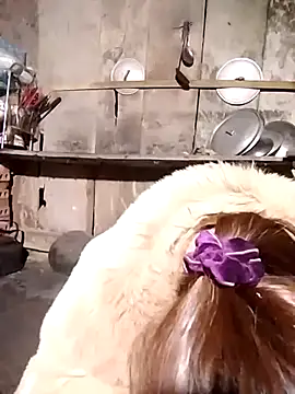 out-lustt online show from January 18, 1:18 pm