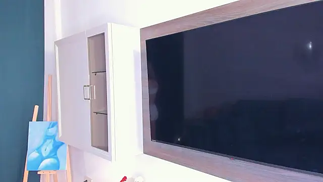 OwlLynn online show from March 23, 2:56 pm