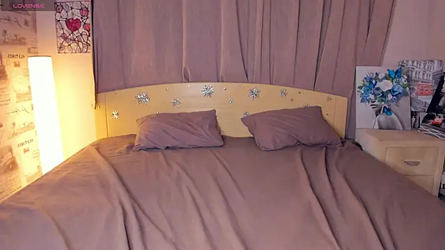 OwlLynn online show from January 16, 1:51 pm