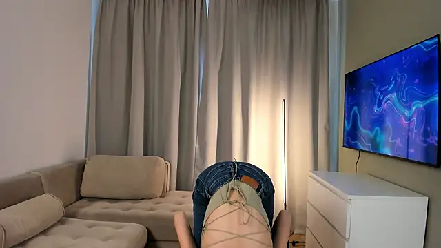 DeonnaHeney online show from February 6, 10:18 am