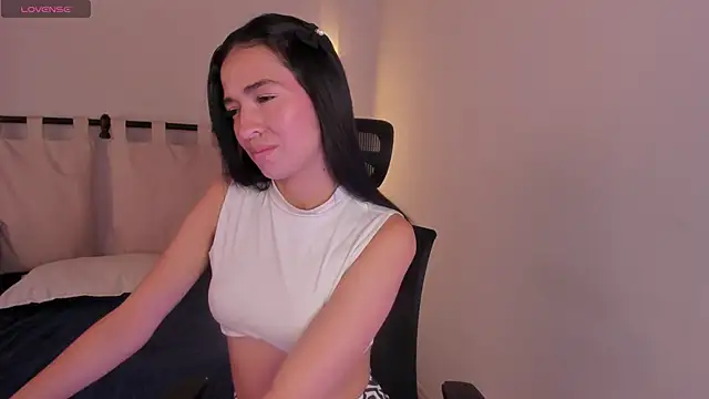 ella  olmos online show from February 9, 2:08 pm