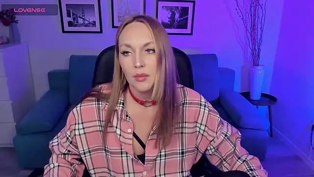 EvieMagical online show from March 18, 12:43 pm