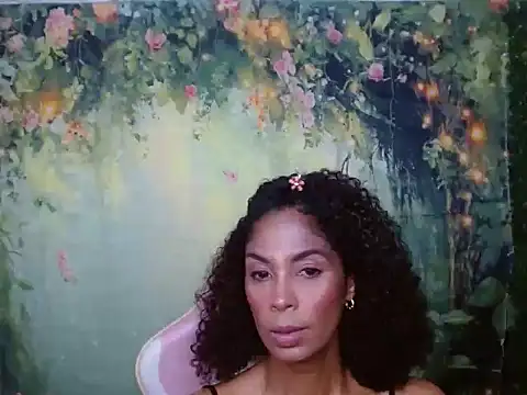 rosa skinny online show from April 13, 6:30 pm