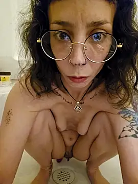 xxEMMxxx online show from February 25, 7:18 am