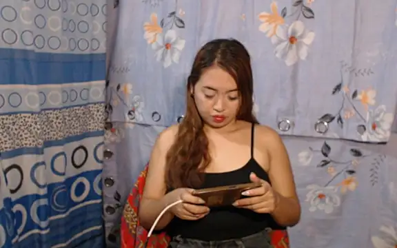 pinay mayahiga online show from February 20, 6:37 am