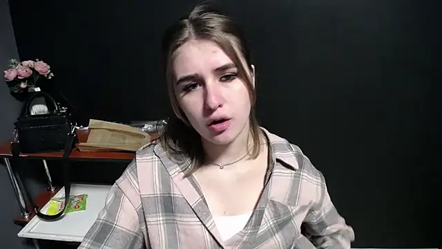 Sunny siren online show from February 2, 3:44 pm