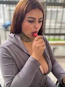 EmilyMoore Pink online show from February 12, 8:43 pm