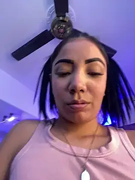 Auri   online show from March 21, 7:41 pm