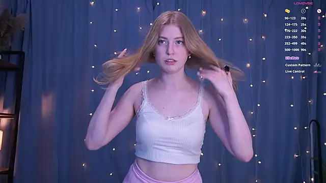 LanaRoxxy online show from April 16, 12:49 pm