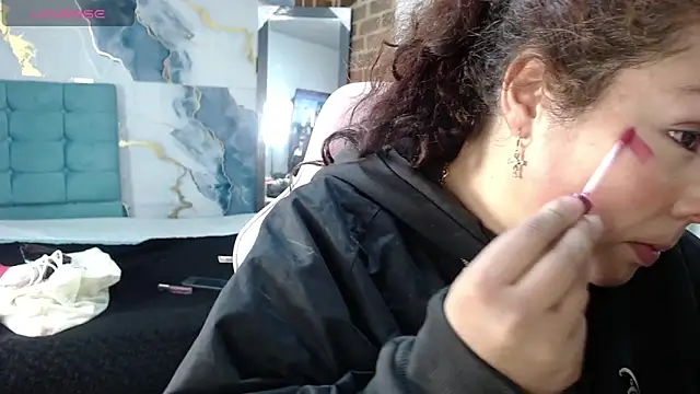 HannaRose- online show from February 17, 3:50 am