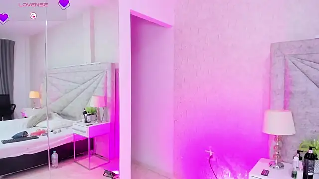 RousSweet- online show from February 9, 9:28 pm