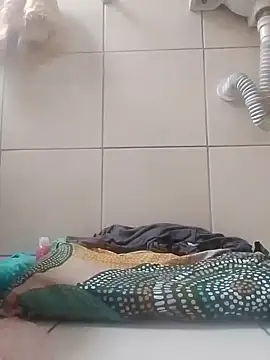 01Wetlips online show from March 7, 11:39 am