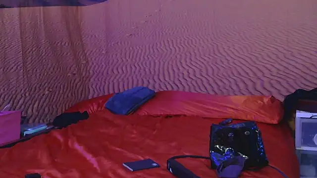 BusyB1983 online show from April 18, 6:38 am